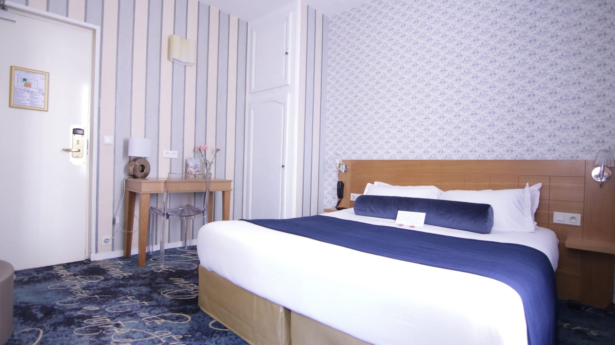 Hotel Romance Malesherbes By Patrick Hayat Paris Exterior photo
