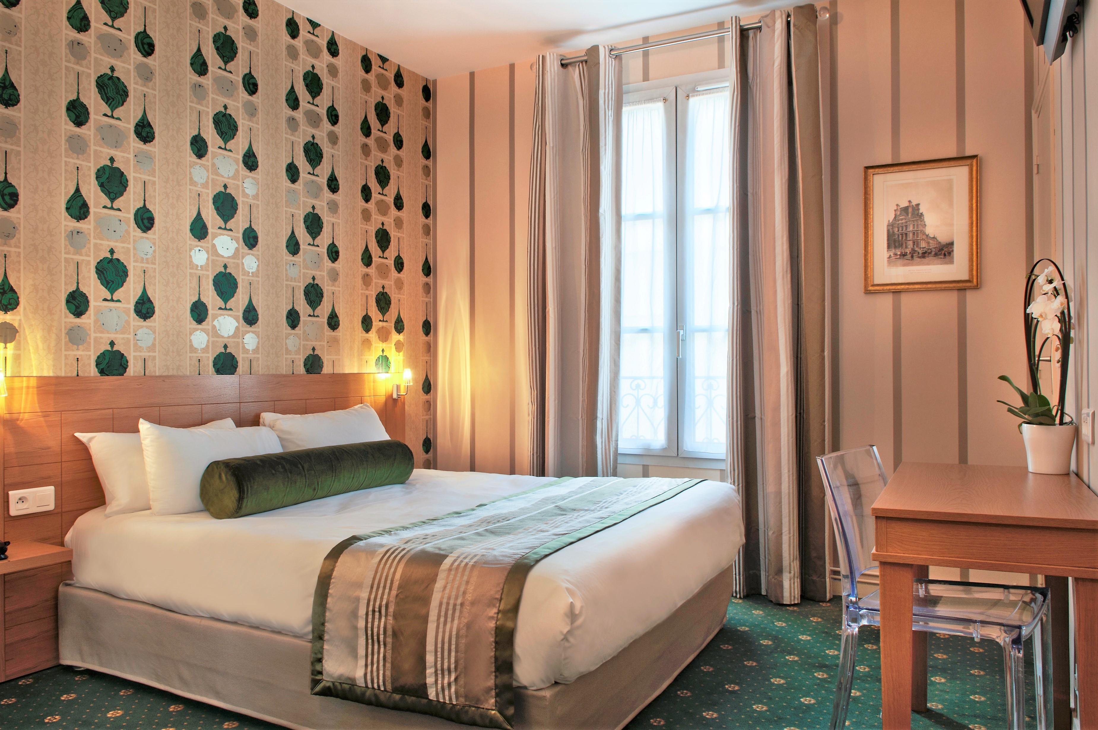Hotel Romance Malesherbes By Patrick Hayat Paris Exterior photo