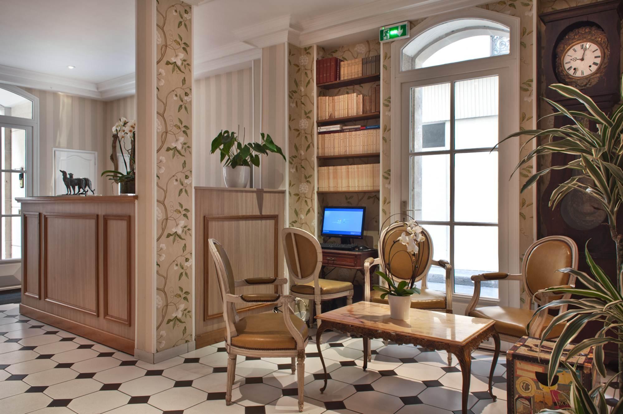 Hotel Romance Malesherbes By Patrick Hayat Paris Exterior photo