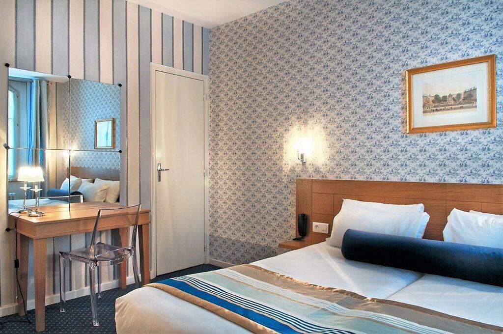 Hotel Romance Malesherbes By Patrick Hayat Paris Exterior photo