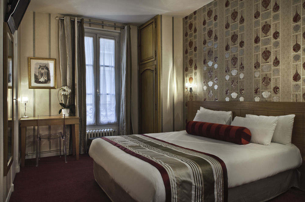 Hotel Romance Malesherbes By Patrick Hayat Paris Room photo